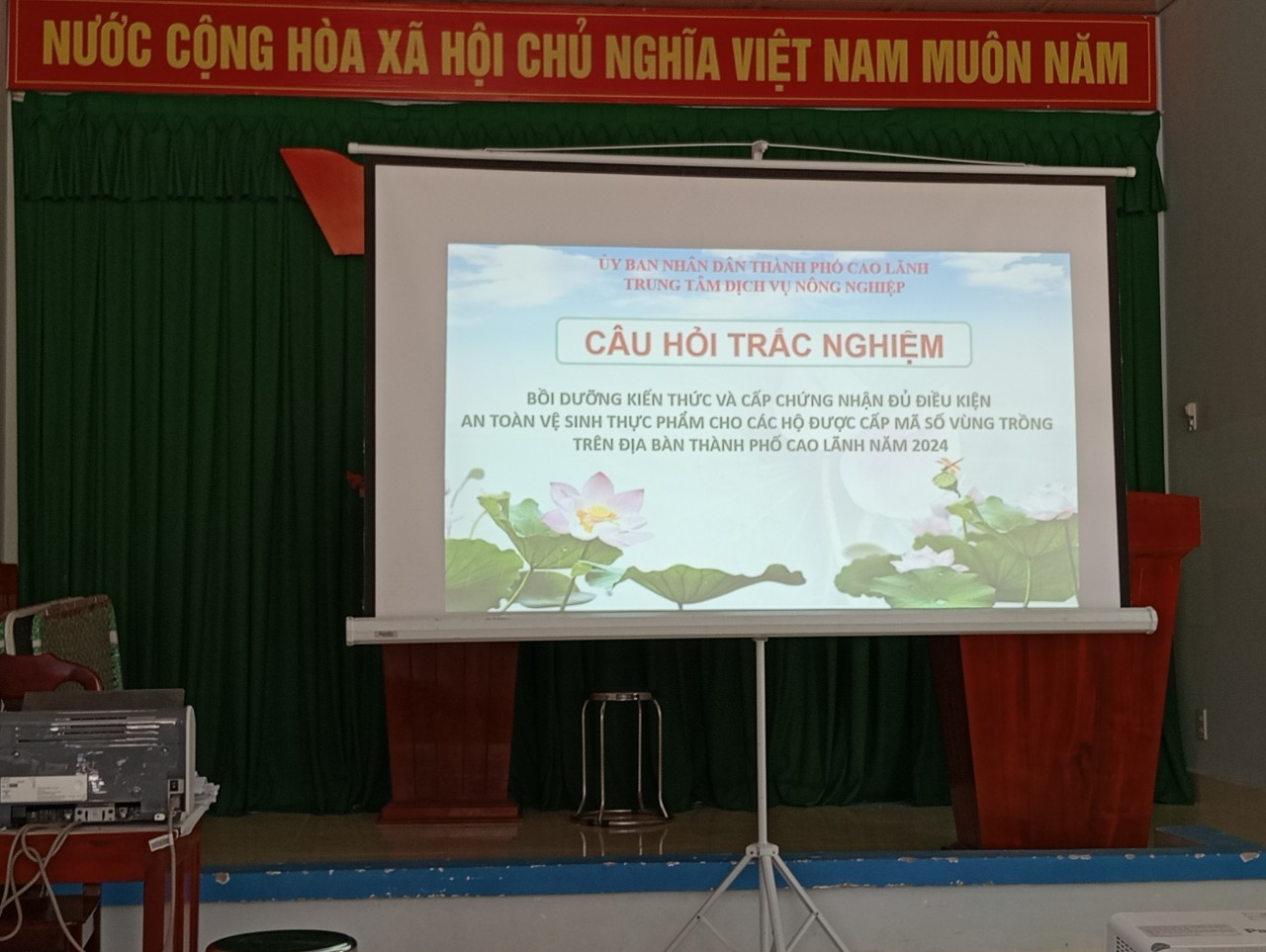 Hòa An phối hợp tổ chức Tập huấn “Bồi dưỡng kiến thức và cấp chứng nhận đủ điều kiện an toàn vệ sinh thực phẩm cho các hộ được cấp mã số vùng trồng trên địa bàn xã”